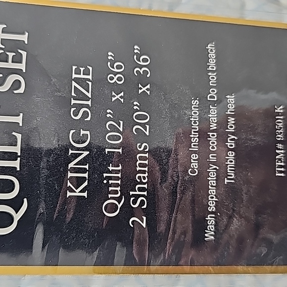 NWT King Quilt set, 3 piece, reversible (blue/white) - Picture 3 of 4